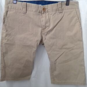 29 Diesel Khaki Shorts